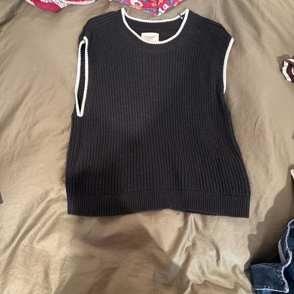 Abercrombie & Fitch Black Knit Top with White Edging